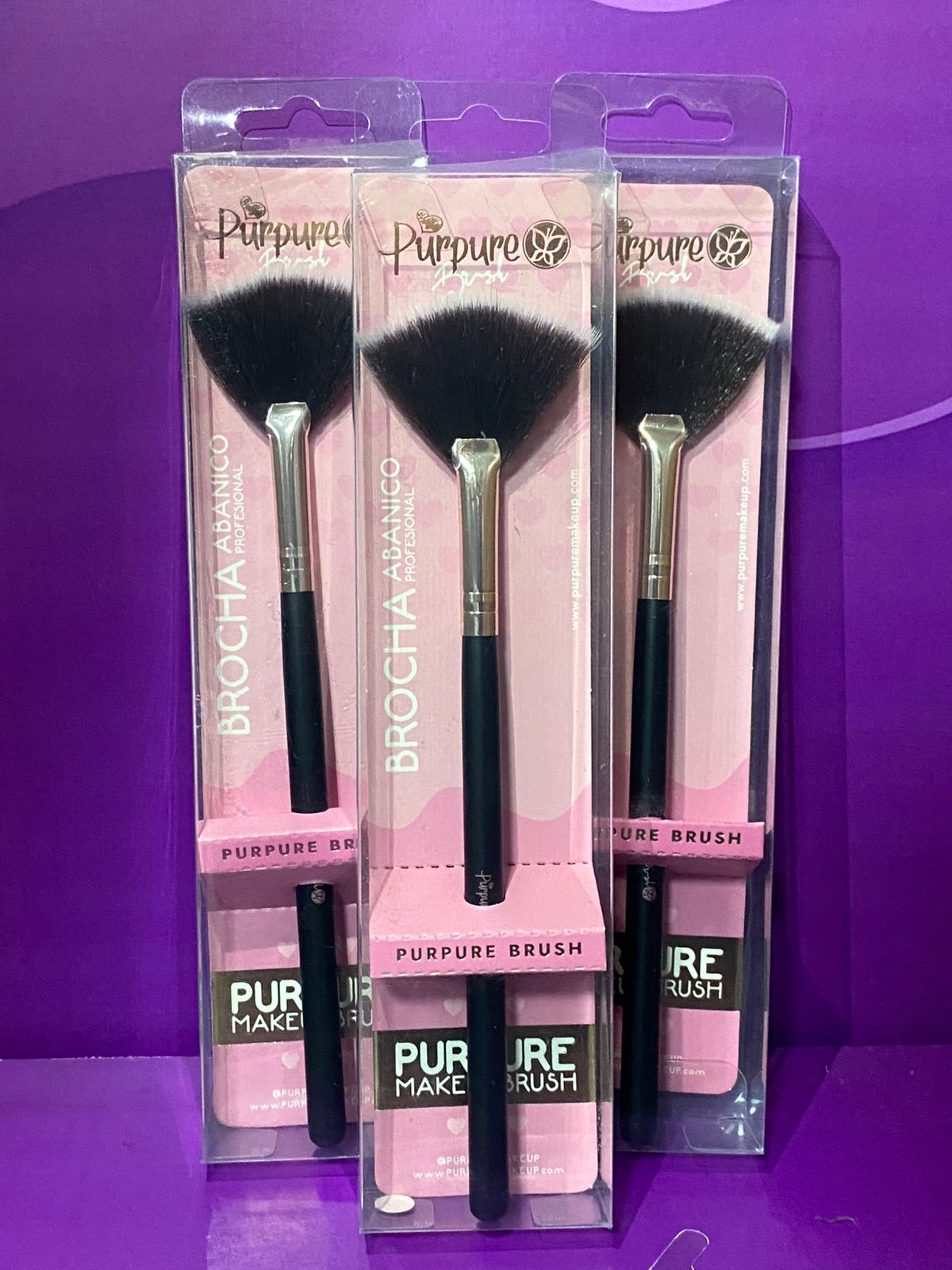 BROCHA DE MAQUILLAJE PARA ILUMINADOR
