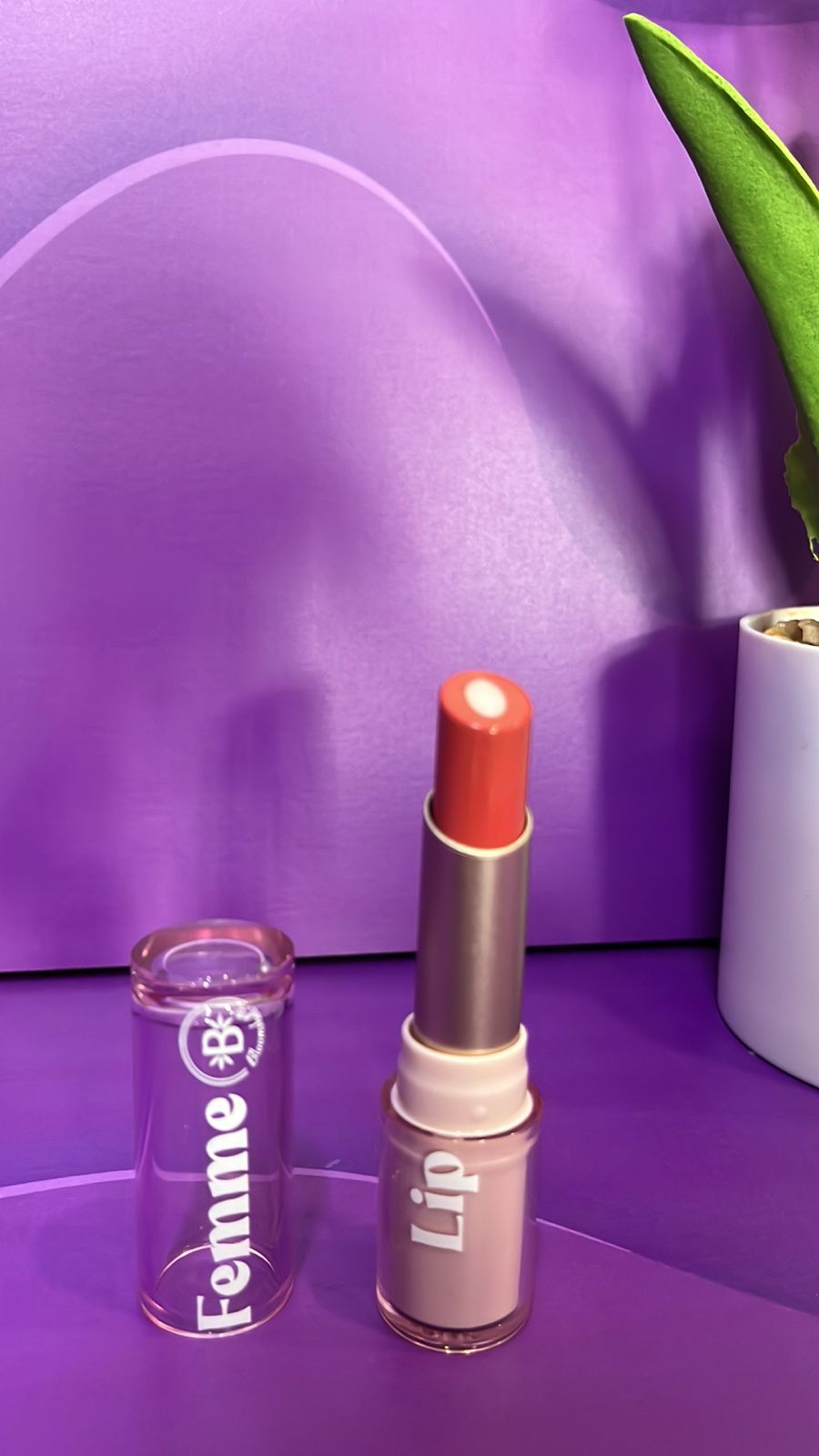 LIP FEMME BLOOMSHELL LABIAL HIDRATANTE