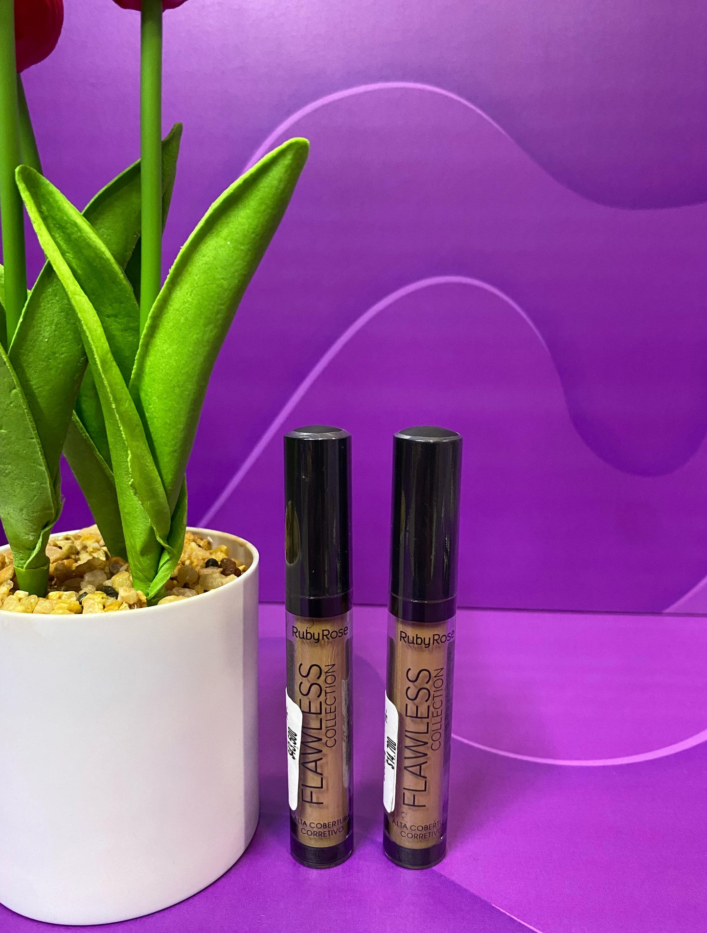 CORRECTOR RUBY ROSE